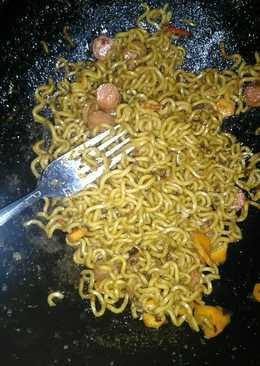 Mie Goreng Burung Dara