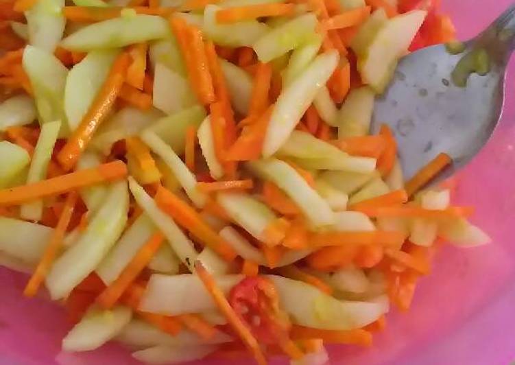 bahan dan cara membuat Acar timun wortel