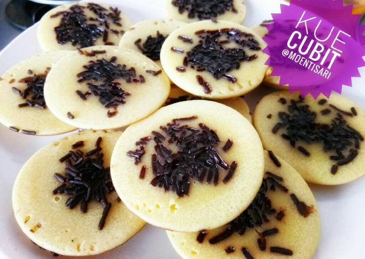 Resep Kue cubit simpel, mudah dan enak Dari Moentisari