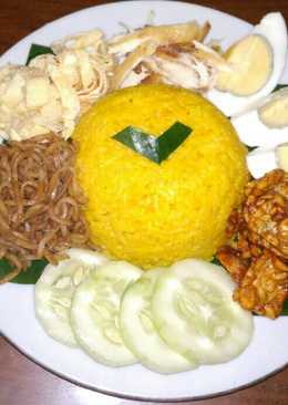 Nasi kuning Magicom simple