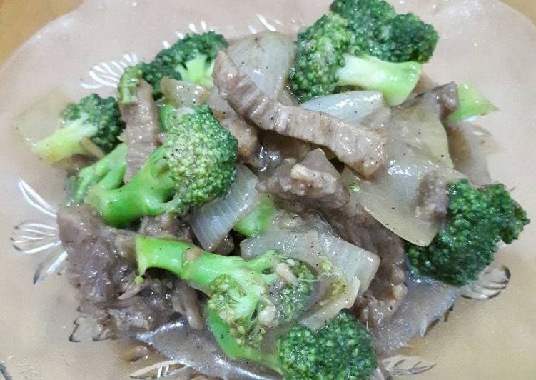 Resep Brokoli daging saus tiram - cindy wastuwijaya