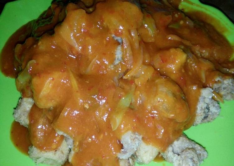 Resep Ayam Tahu crispy siram saos pedes Karya Mutiara Dwi Aprilliani