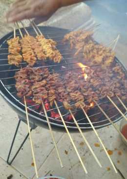 Sate usus pedas manis