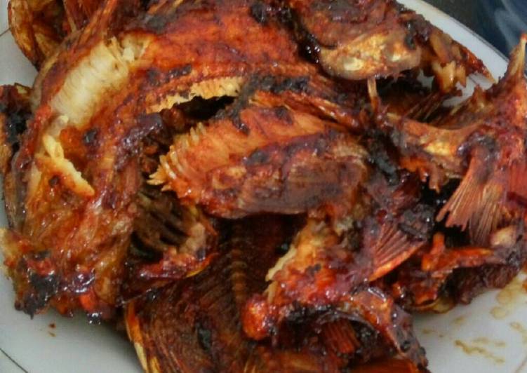 gambar untuk cara membuat Ikan Nila Bakar Simple