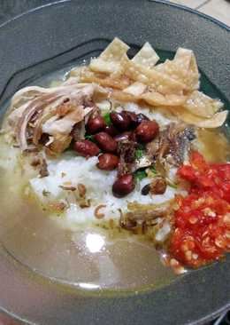 Bubur kuah sop ayam