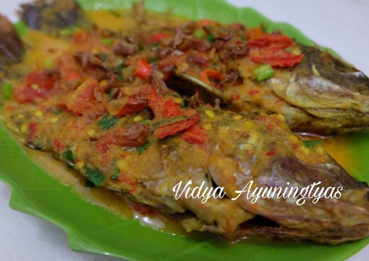 resep makanan Mujair Bumbu Kuning