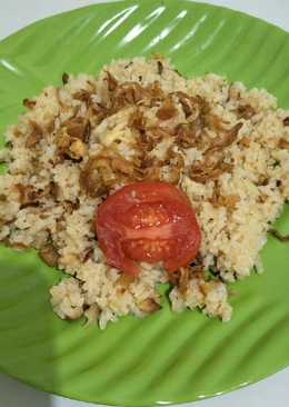 Nasi goreng bumbu rendang