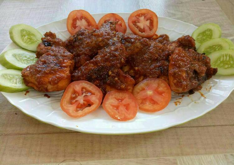 bahan dan cara membuat Ayam bakar Taliwang