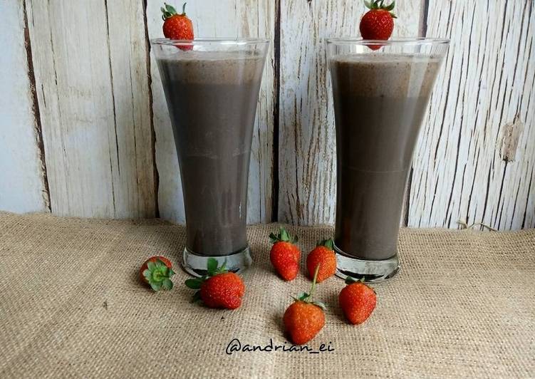 bahan dan cara membuat Black Choco Milkshake