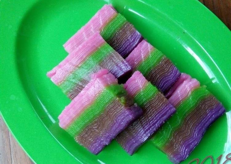 resep lengkap untuk Kue Lapis Pelangi