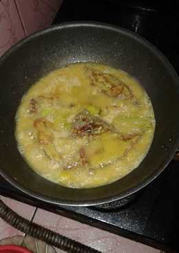 Ikan bawal bumbu acar