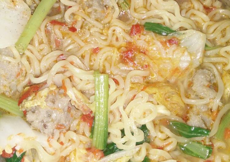 Seblak mie instant recipe main photo