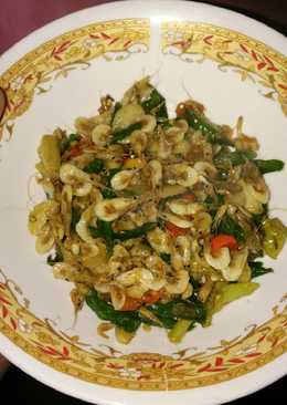 Tumis udang rebon