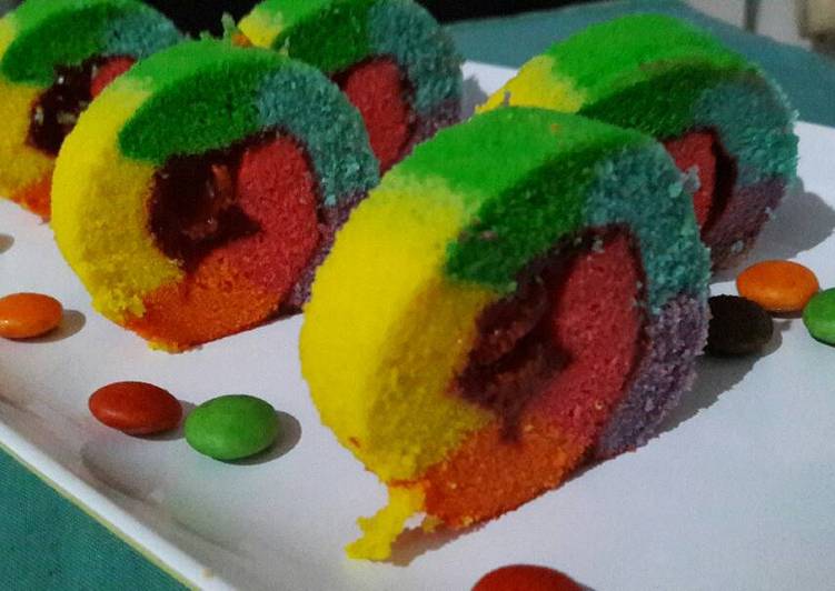 bahan dan cara membuat Bolu gulung rainbow ekonomis