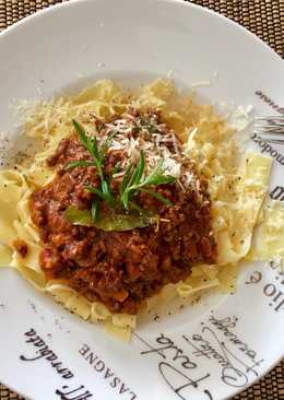 Fettuccini Bolognese