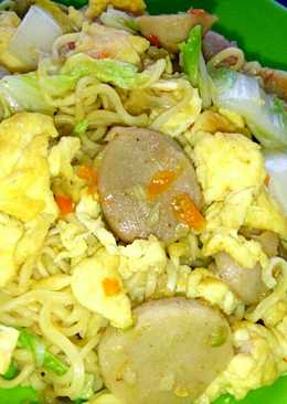 TUMIS CAMPURÂ²(Indomie Kari&Sawi Putih) #BikinRamadanBerkesan