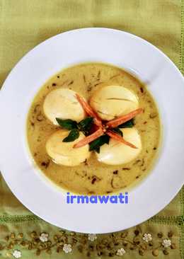 10. Opor Telur Ayam