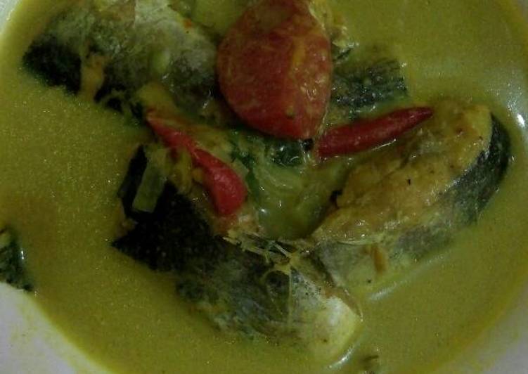 gambar untuk resep makanan Ikan patin gulai kuning