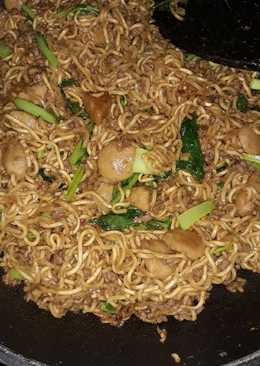 Mie goreng sederhana