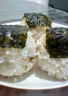 Nasi Kepal Nori isi Tumis Ikan Cabai (Onigiri KW)