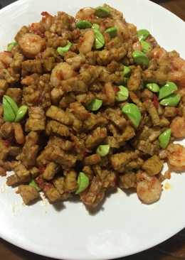 Sambal goreng udang campur tempe dan petai