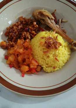 Nasi kuning magic com