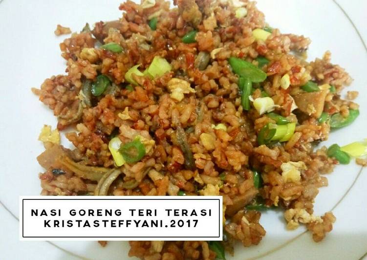 resep lengkap untuk Nasi Goreng Teri Terasi Sehat (Beras Merah)