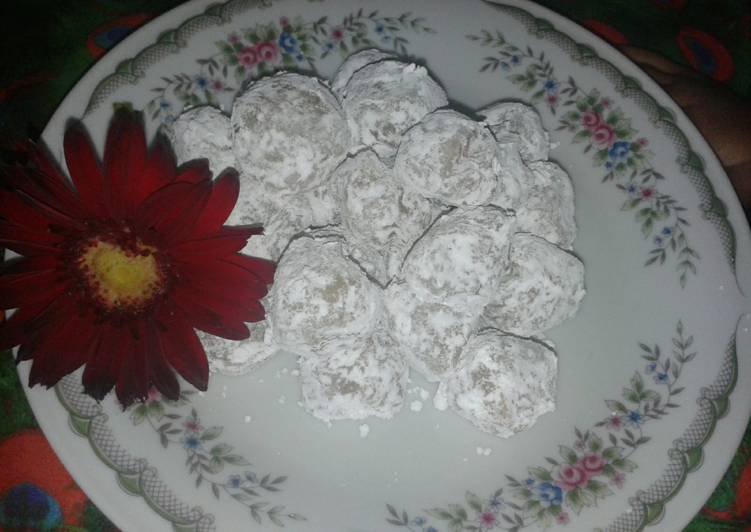 Resep Moci mochi rasa melon isi keju dan biskuit kelapa (simpel dan
praktis) Oleh Irez Sweet