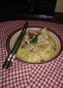 7. Mie telur kuah soto