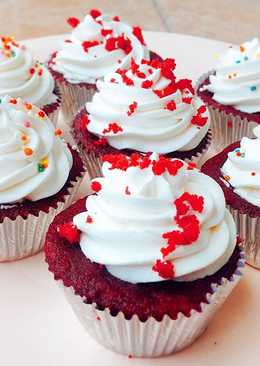 Steamed Red Velvet Cupcakes