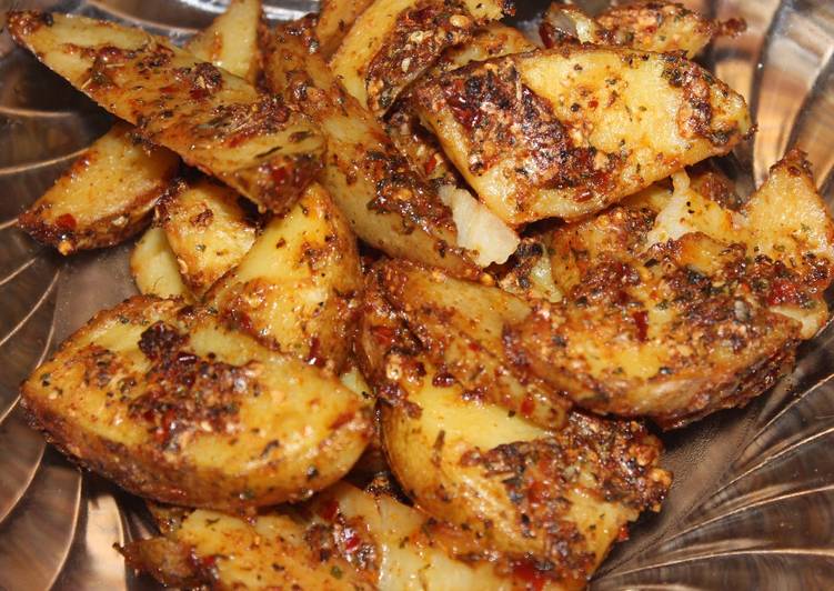 cara membuat Spicy Potato Wedges (Crispy on the outside)