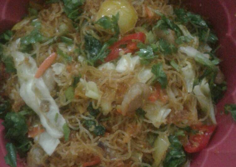 Resep Mie bihun sayur bakso Oleh Laily Muttoharoh