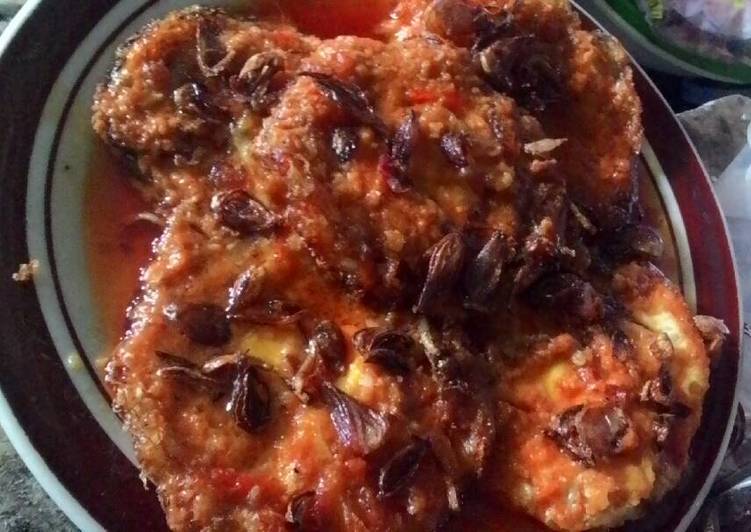 gambar untuk resep makanan Telur Mata Sapi Balado