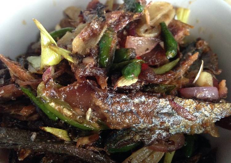 resep makanan Tumis Ikan Asin Peda