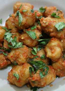 Pentol ayam pedas sambal kemangi