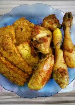 Ayam dan Tempe Goreng Kunyit