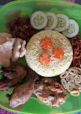 Nasi Kuning Sederhana