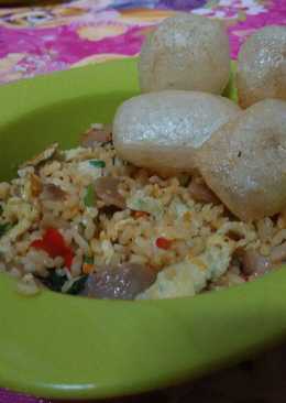 Nasi Goreng Telur, Bakso, Sosis, Daging Ayam & Sawi