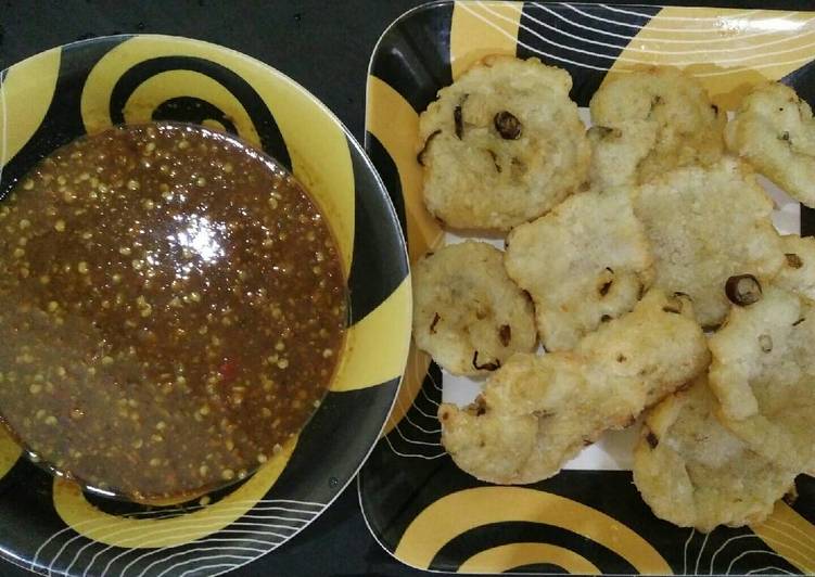 cara membuat Cireng Bumbu Rujak