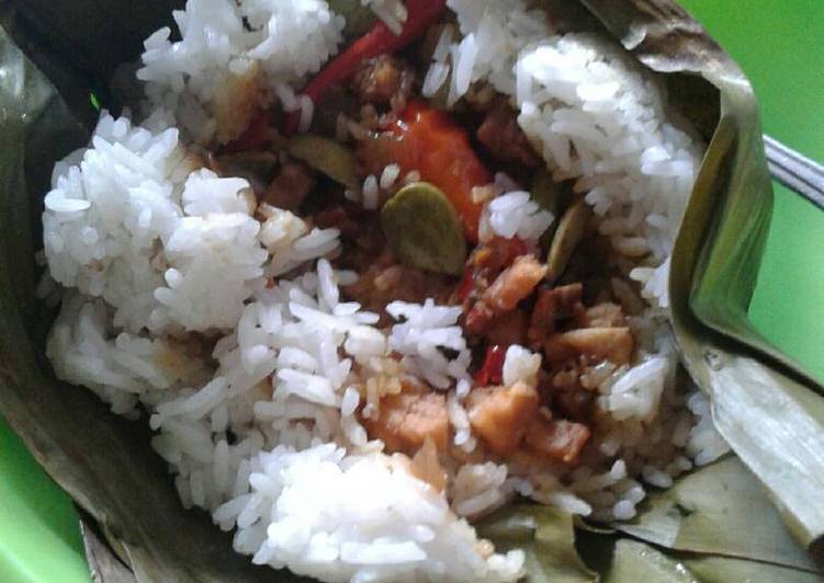 bahan dan cara membuat Nasi bakar ikan asin