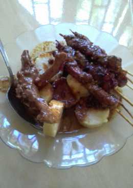 Sate ayam bumbu kacang