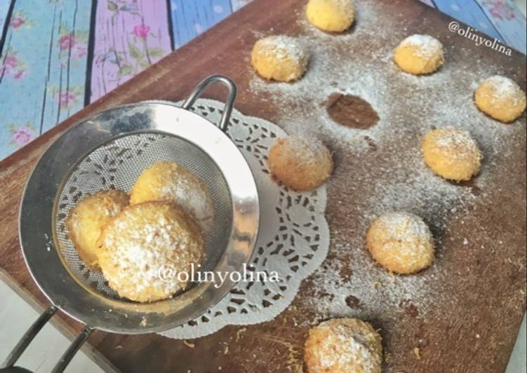 resep masakan Snow Ball Coconut Cookies by @olinyolina