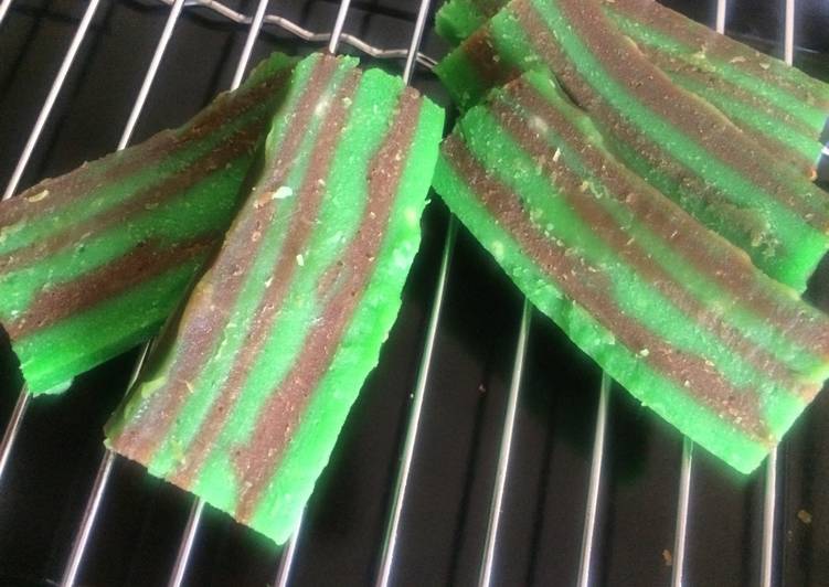 gambar untuk cara membuat Kue Lapis Tepung Beras