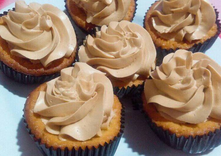 gambar untuk resep Cupcakes Vanilla Mocca ???? super lembut ????