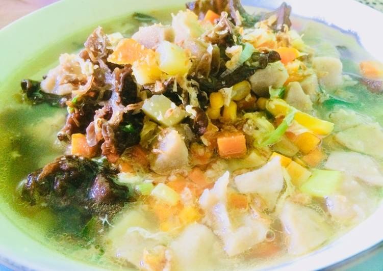 resep lengkap untuk Sop jagung jamur kuping