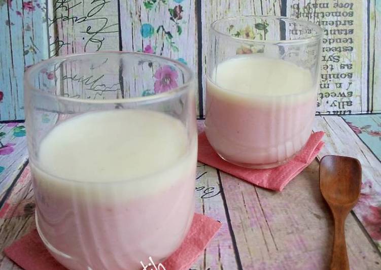 gambar untuk resep Strawberry silky pudding