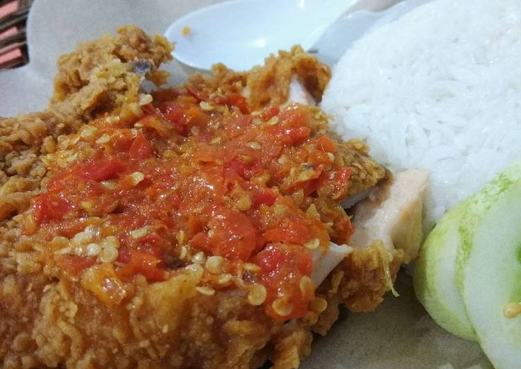 resep lengkap untuk Ayam gepuk pedas ala anak kost