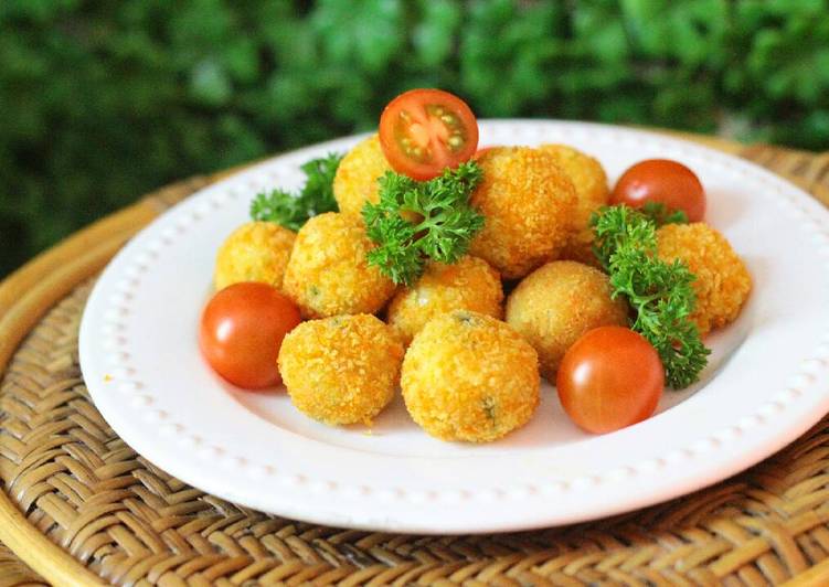 resep makanan Bitterballen macaroni ayam wortel keju