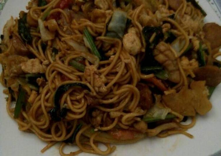 cara membuat Bakmie goreng seafood