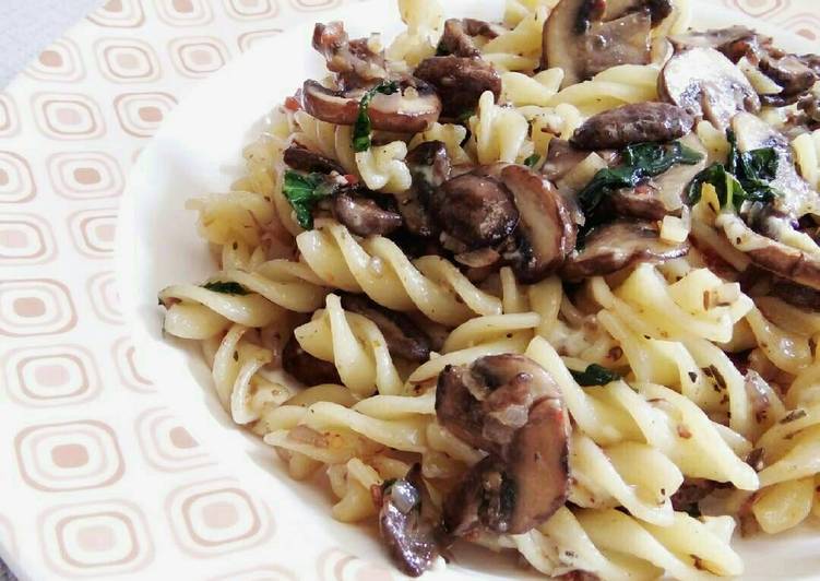 resep masakan Mushroom Fusilli Aglio Oillio